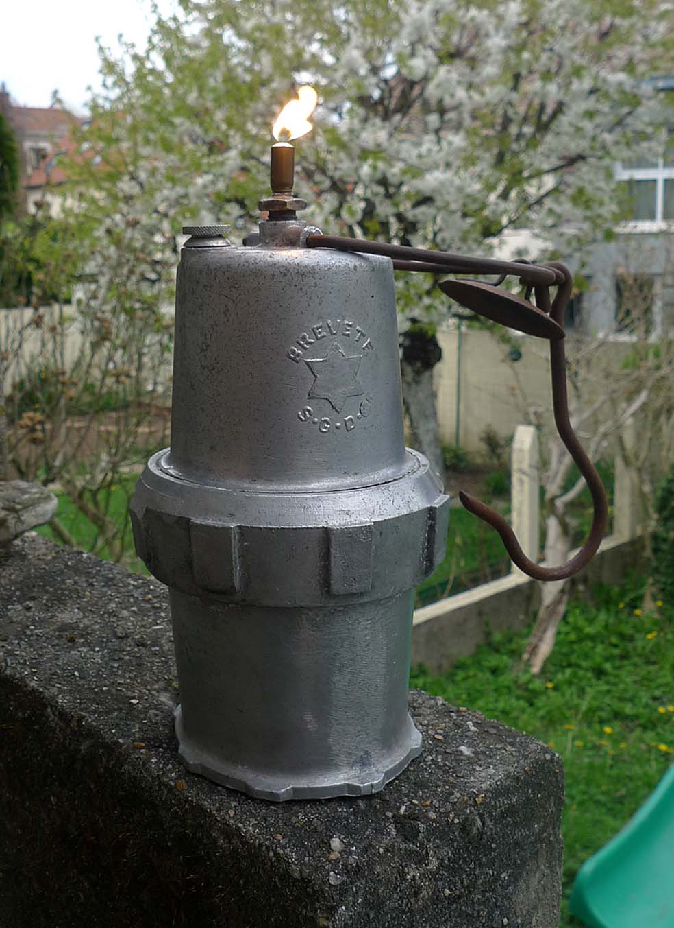 Mercier SETA en aluminium moul .